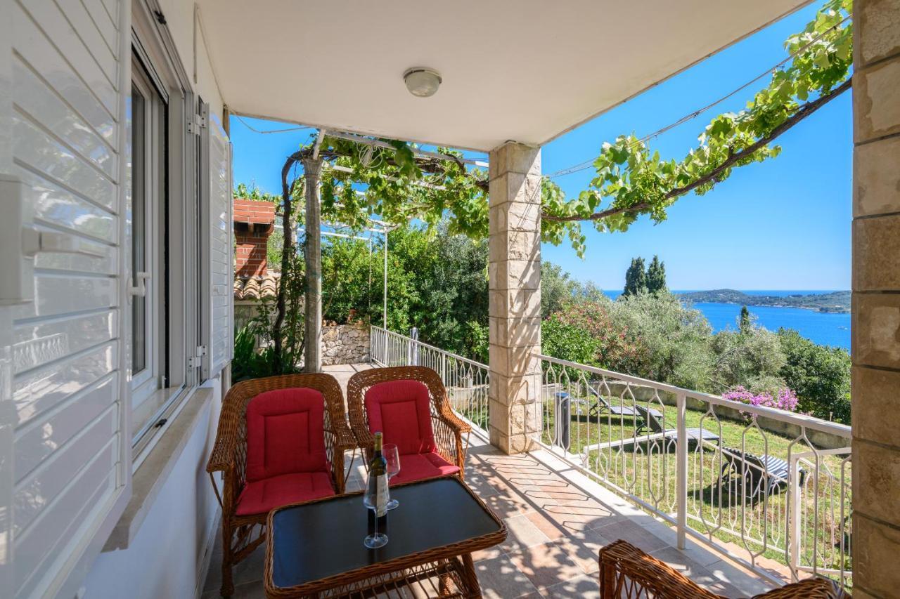 Apartment Mario - Veliki Stan Za Odmor - Terasa- Vrt - Bazen - Pogled More, Izoliran Orašac Zewnętrze zdjęcie